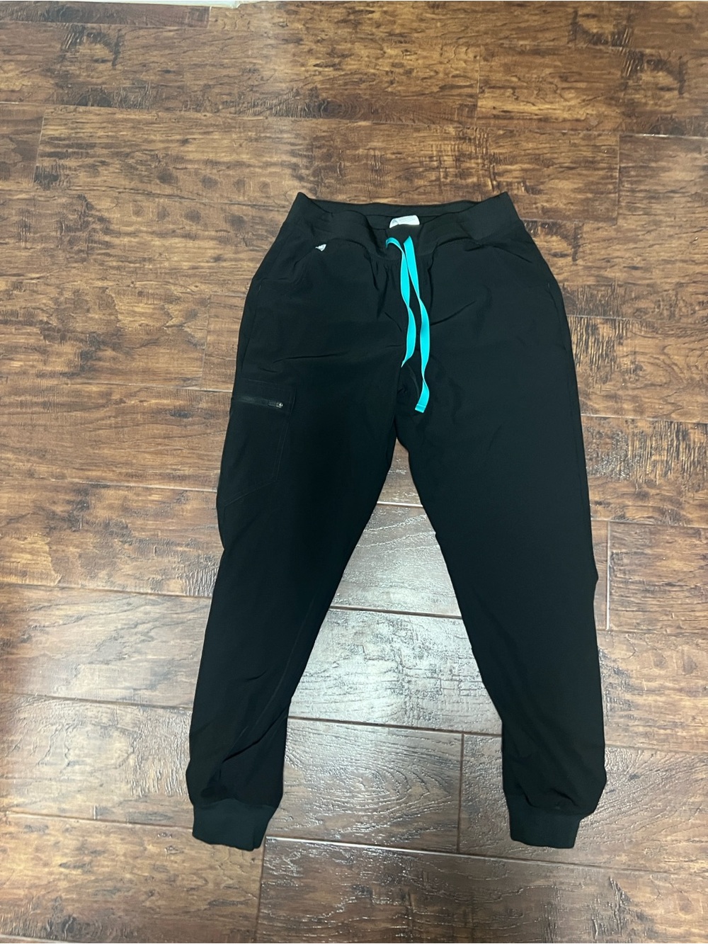 FIGS black FREEX jogger scrubs